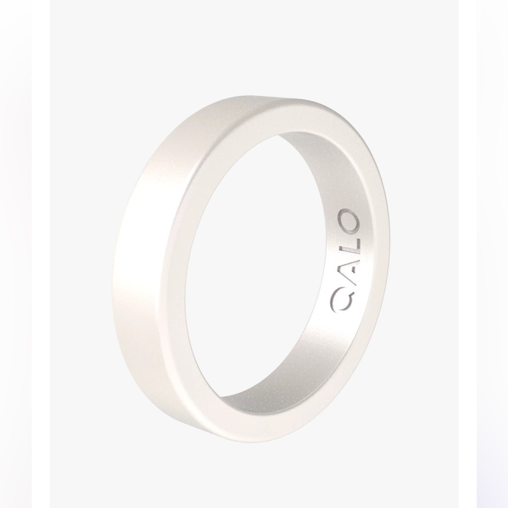Qalo Silver Women's Ring